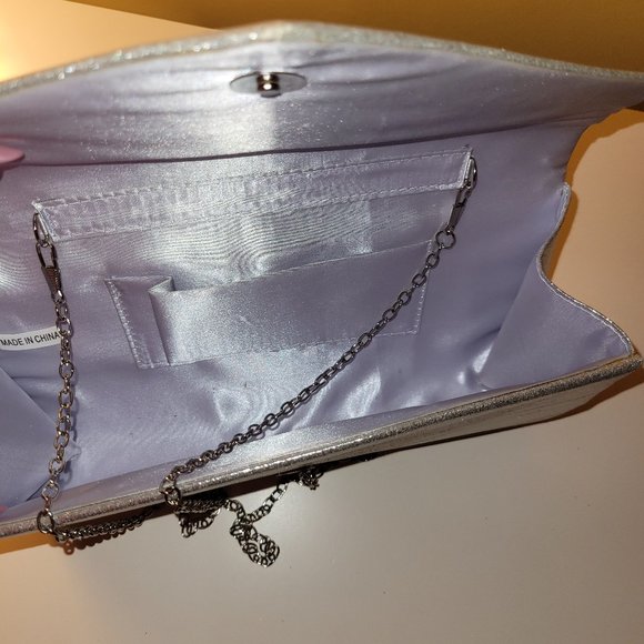 Silver clutch - Picture 1 of 7